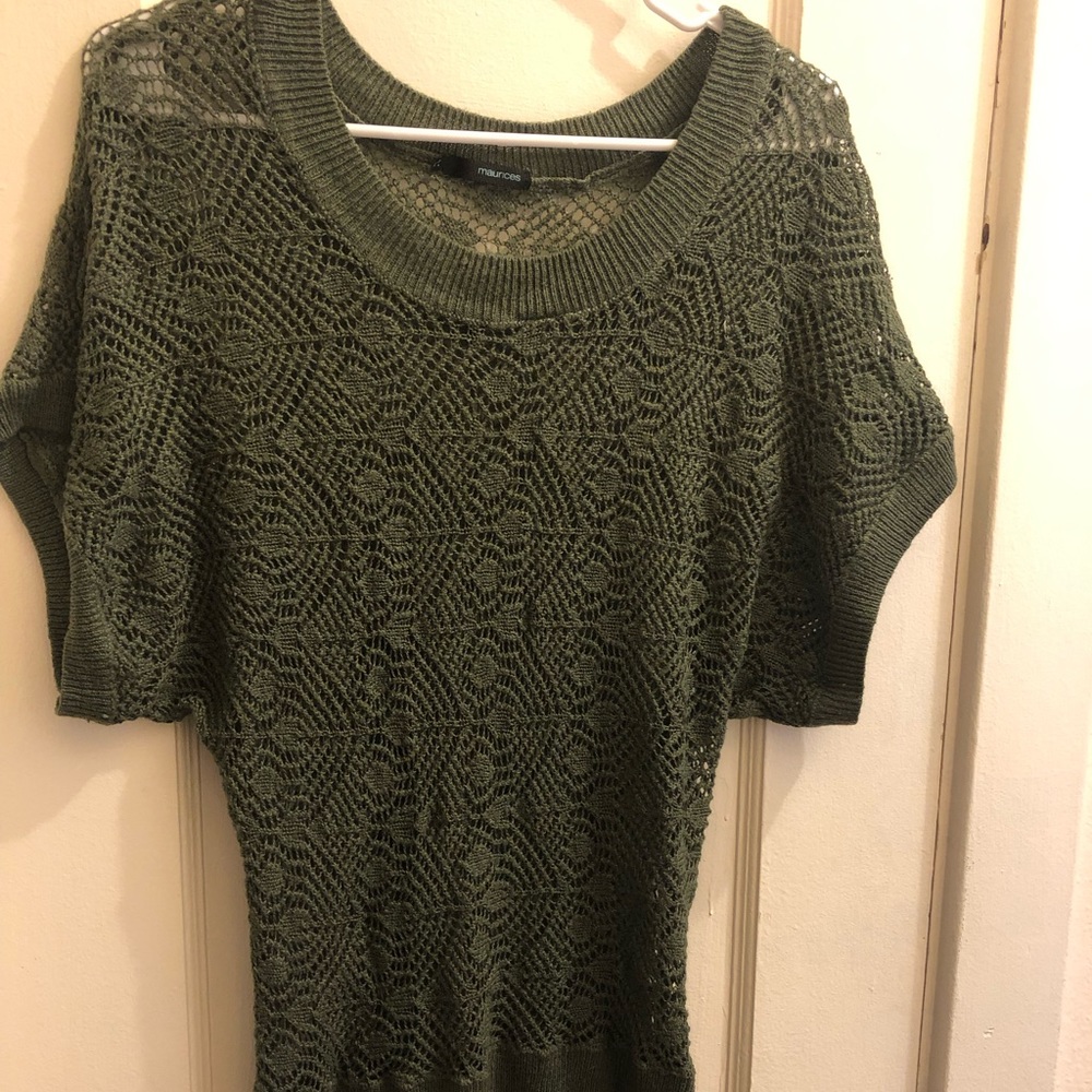 Maurice’s green knit top